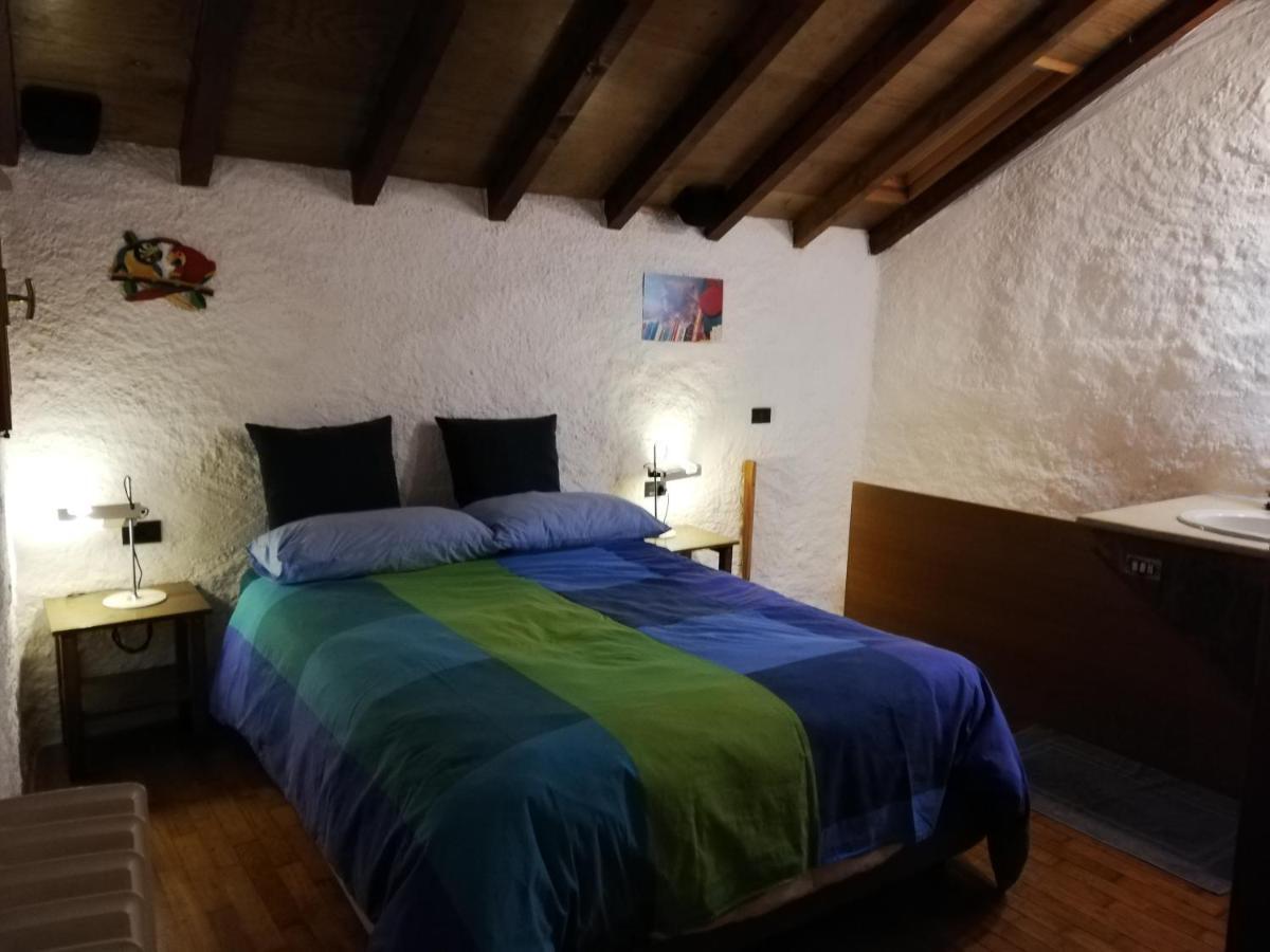 Romantica Casetta Nel Verde Con Vista Sul Lago Belgirate Eksteriør billede